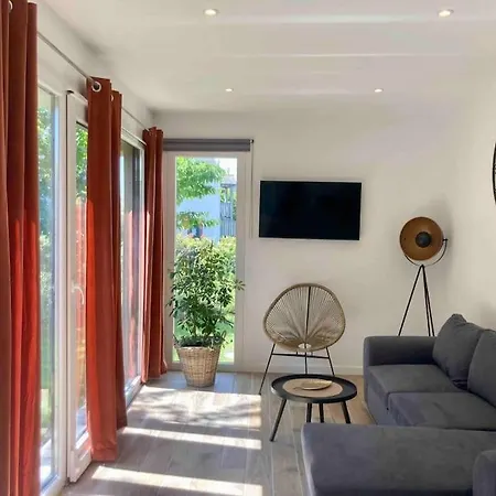 Maison Neuve A Deux Pas Du Mont Beauvoir  Extérieur photo