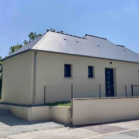 Maison Neuve A Deux Pas Du Mont Beauvoir  Extérieur photo