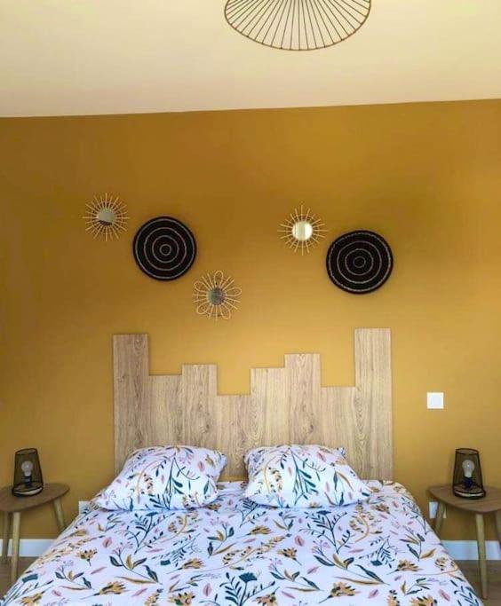 Maison Neuve A Deux Pas Du Mont Hébergement de vacances *